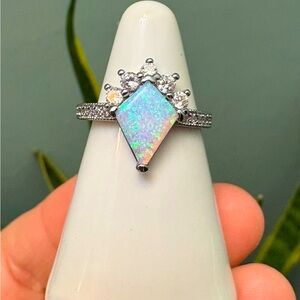 Bomb Party A Point Of Glamour Size 6 Frosted Fire Opal Hematite
